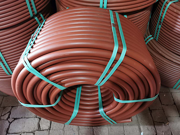 金凤金凤穿线管厂家告知大家管材选择哪种的好